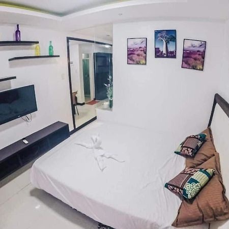 Birch Tower Malate Suites Manila Exterior photo