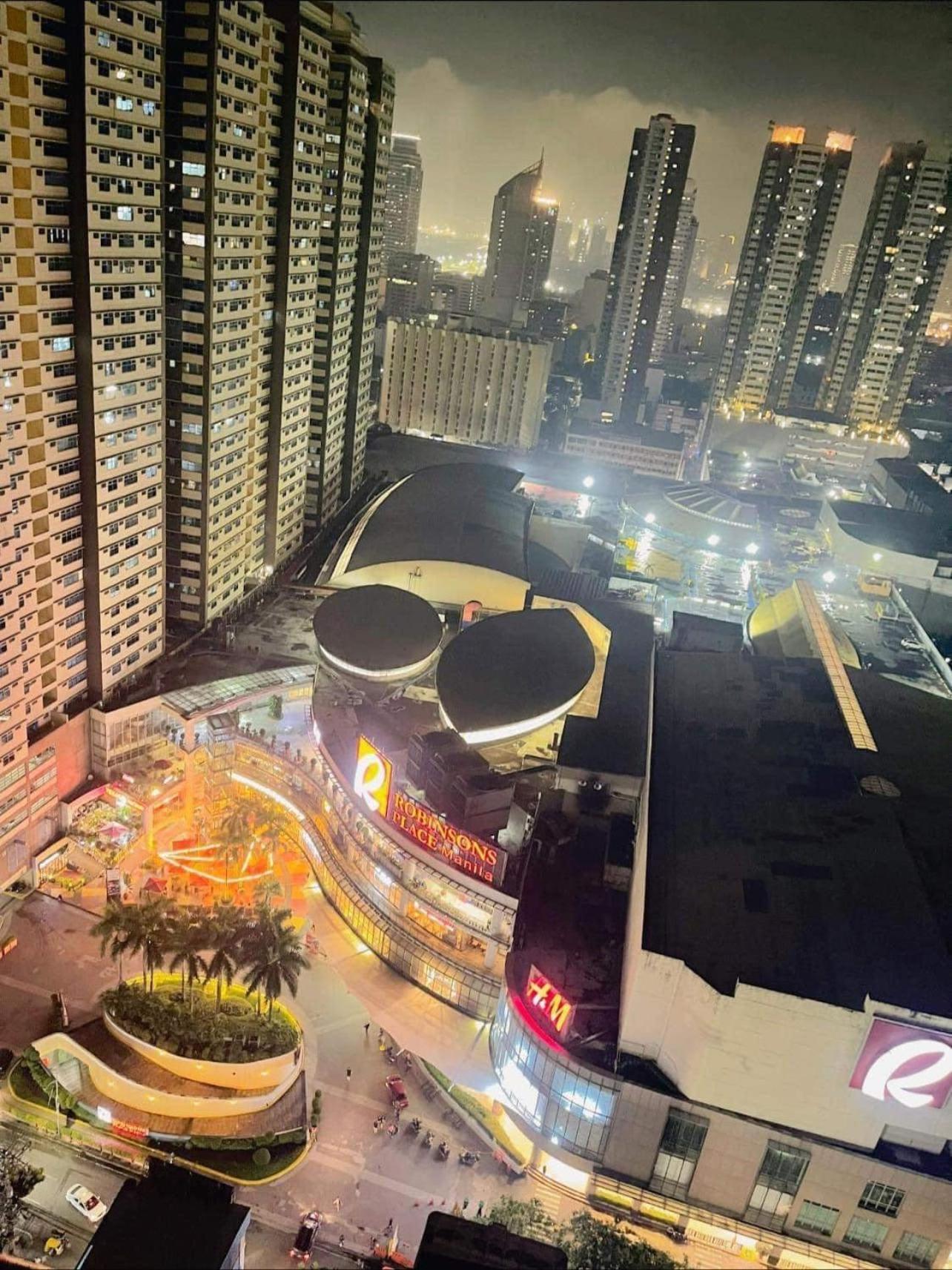 Birch Tower Malate Suites Manila Exterior photo